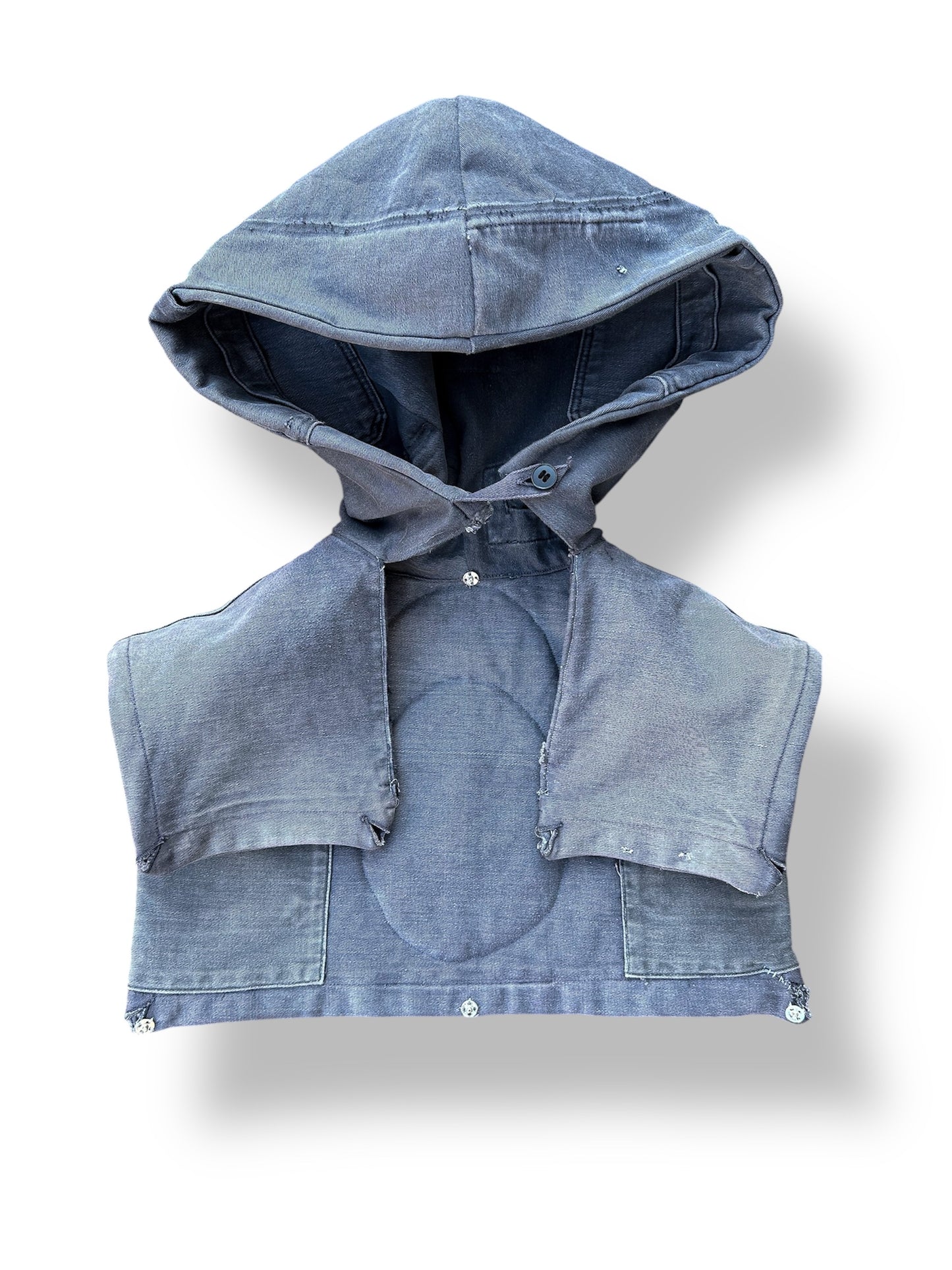 „Triple Collar Jacket“ + „Adjustable Shoulder Cape“