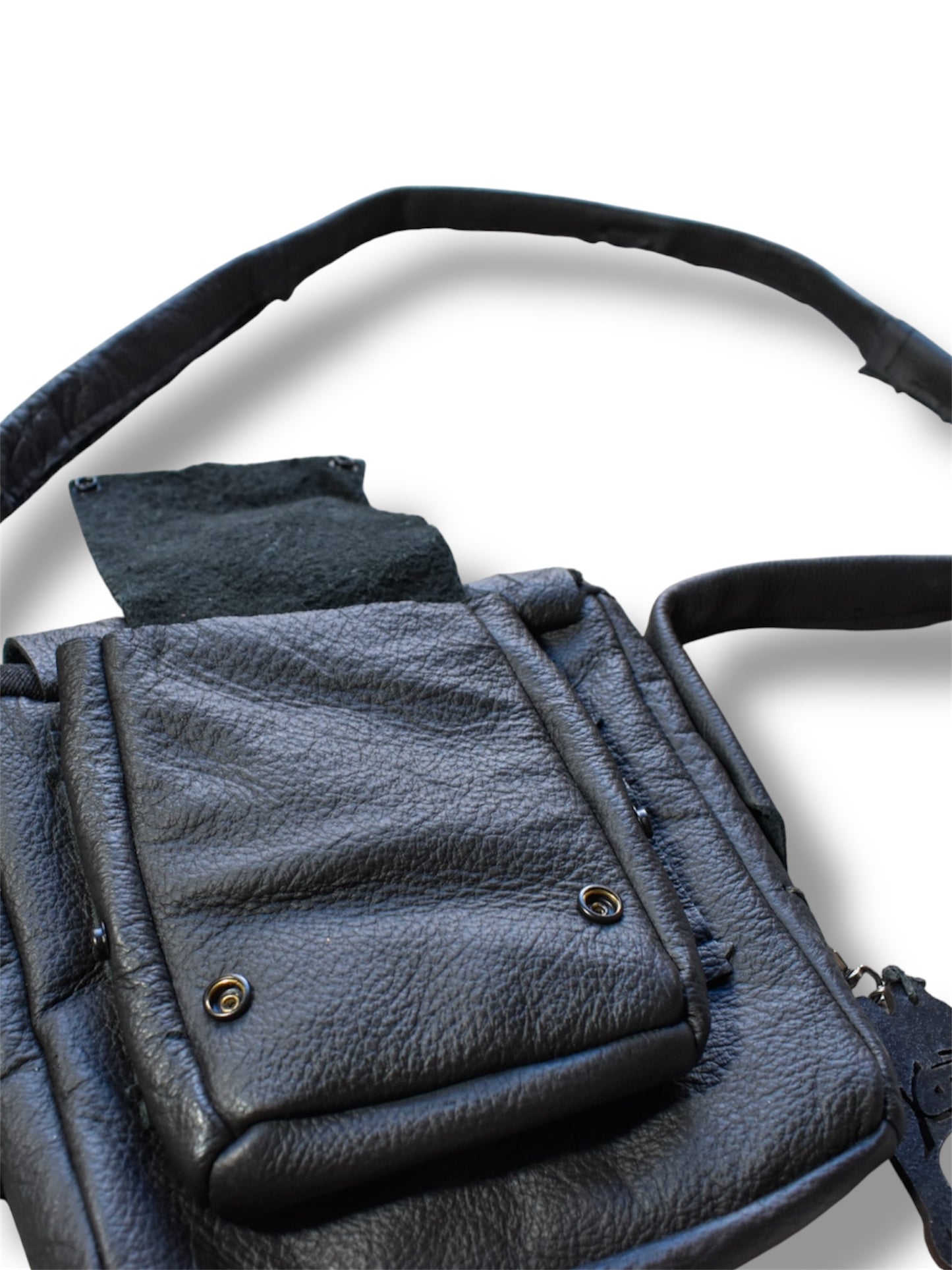 LEATHER (BELT BAG)